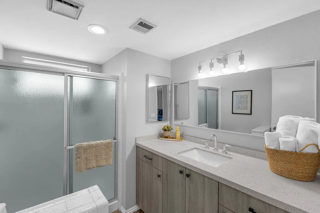 77086 Pauma Valley Way, Palm Desert, California 92211 home-pic-14